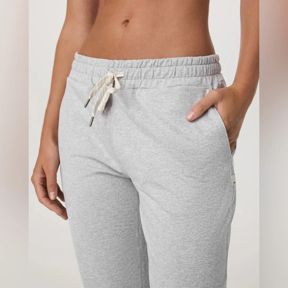 Vuori Performance Jogger Pale Grey Heather size large - Picture 2 of 5